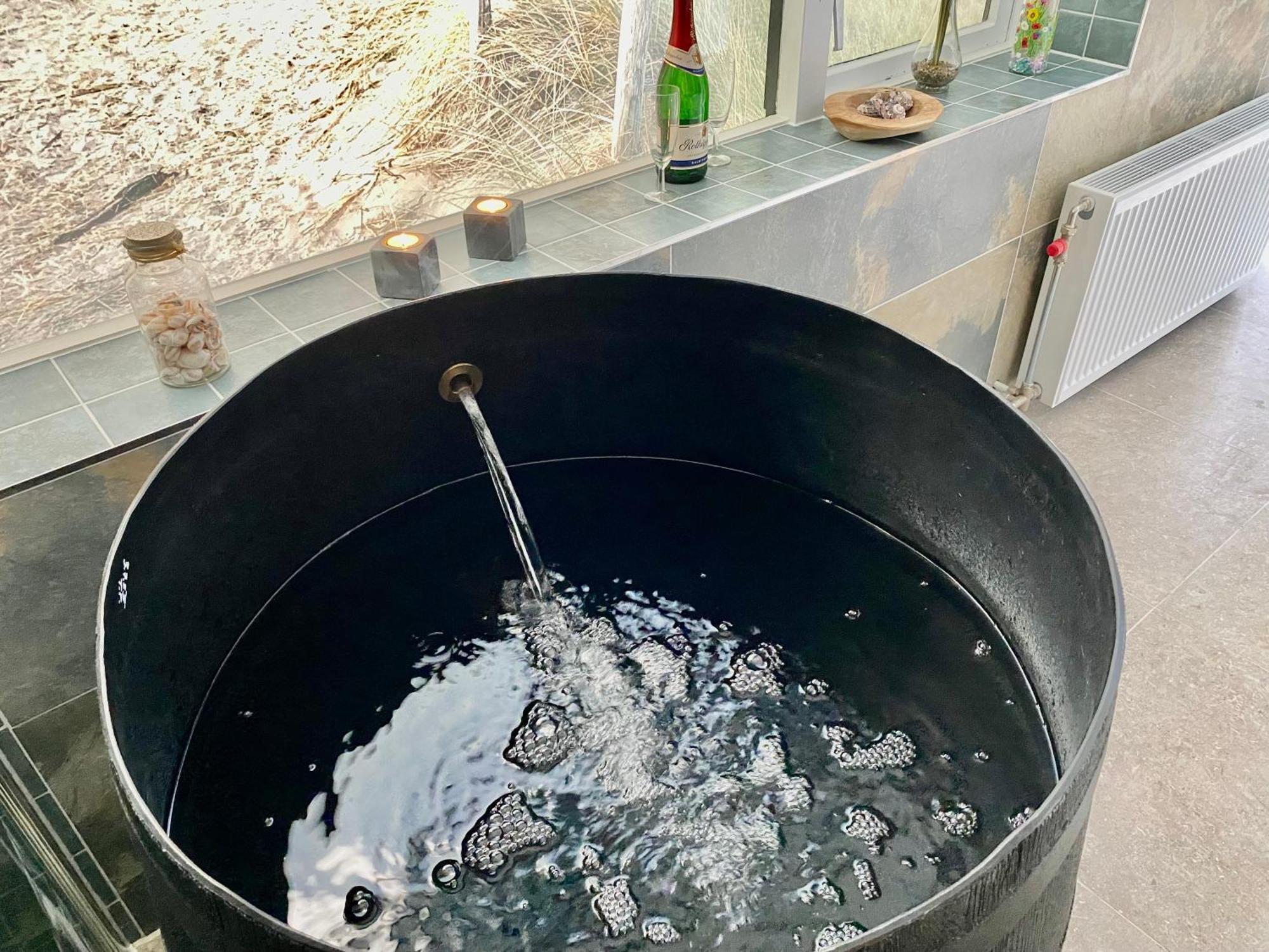 Sommerhaus Glucklich Am Meer 2 Mit Wellnesszugang Egmond aan Zee Esterno foto